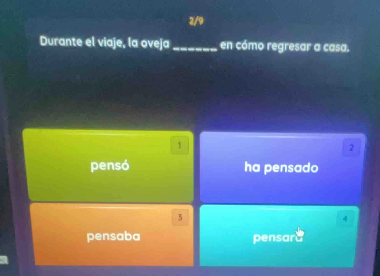 durante el viaje, la oveja ______ en cómo regresar a casa. 1 pensó 2 ha…