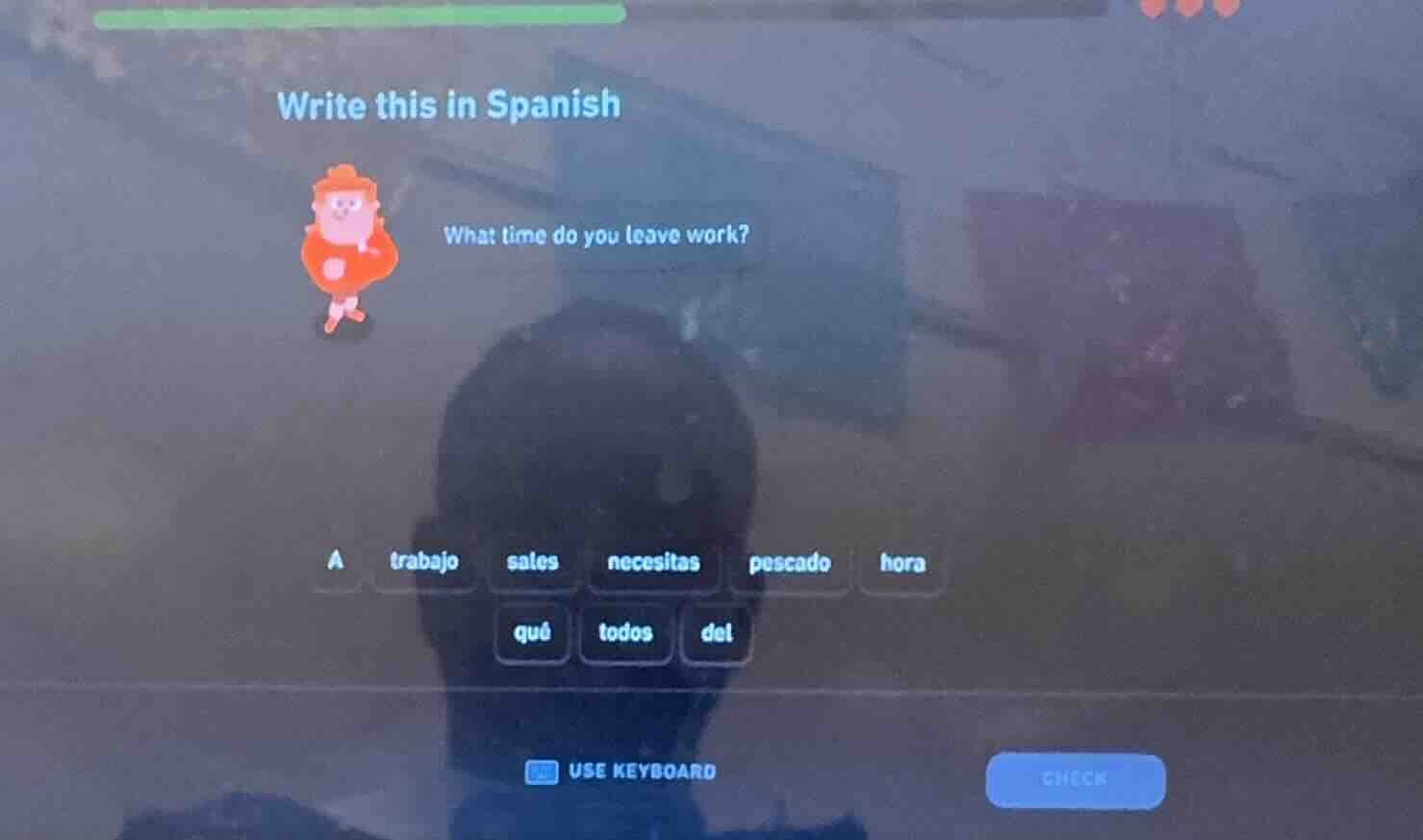 write this in spanish what time do you leave work? a trabajo sales nece…