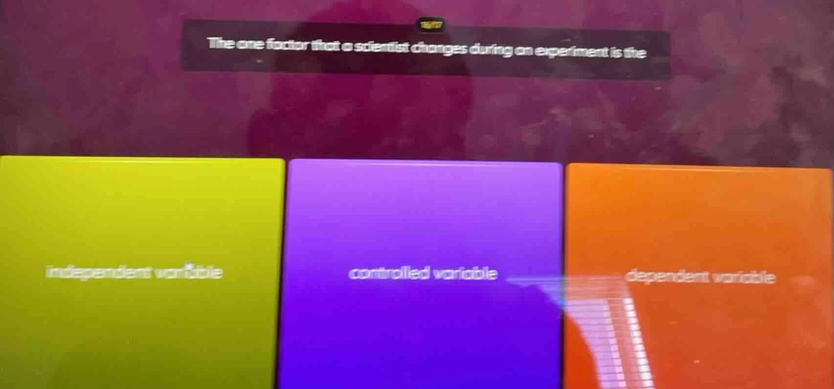 the one factor that a scientist changes during an experiment is the ind…