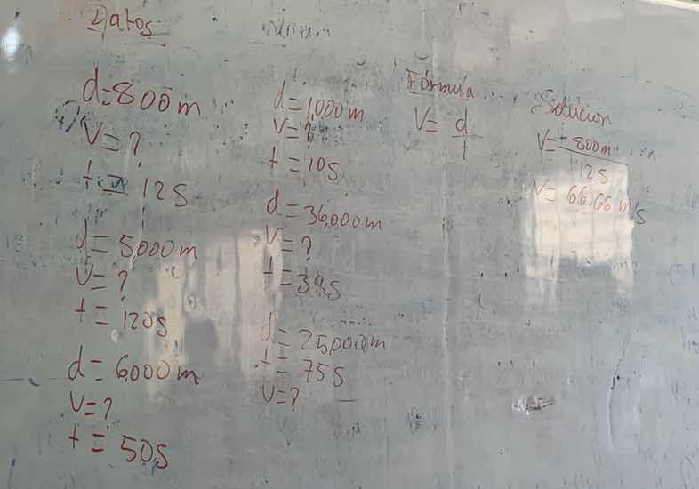 datos $d=800m$ $v=?$ $t=12s$ $d=5000m$ $v=?$ $t=120s$ $d=6000m$ $v=?$ $…